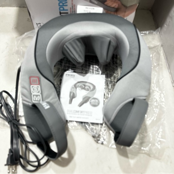 HoMedics Neck Massager DUAL COMFORT PRO Shiatsu and Vibration with Heat - Picture 3 of 16